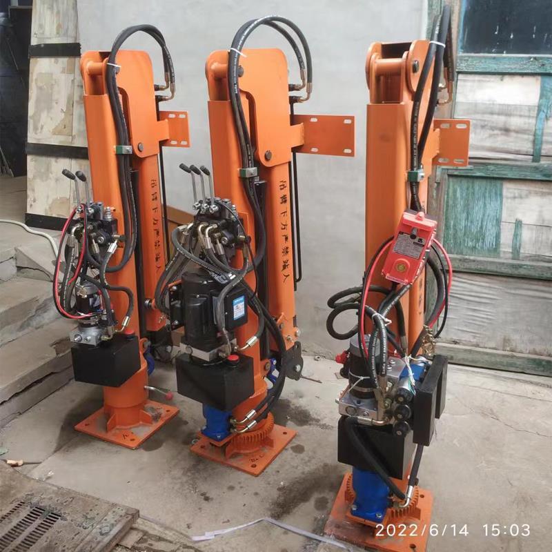 凤城市重汽蓝牌随车吊 3.2吨 国六动力强 液压驱动 农用自卸起重机